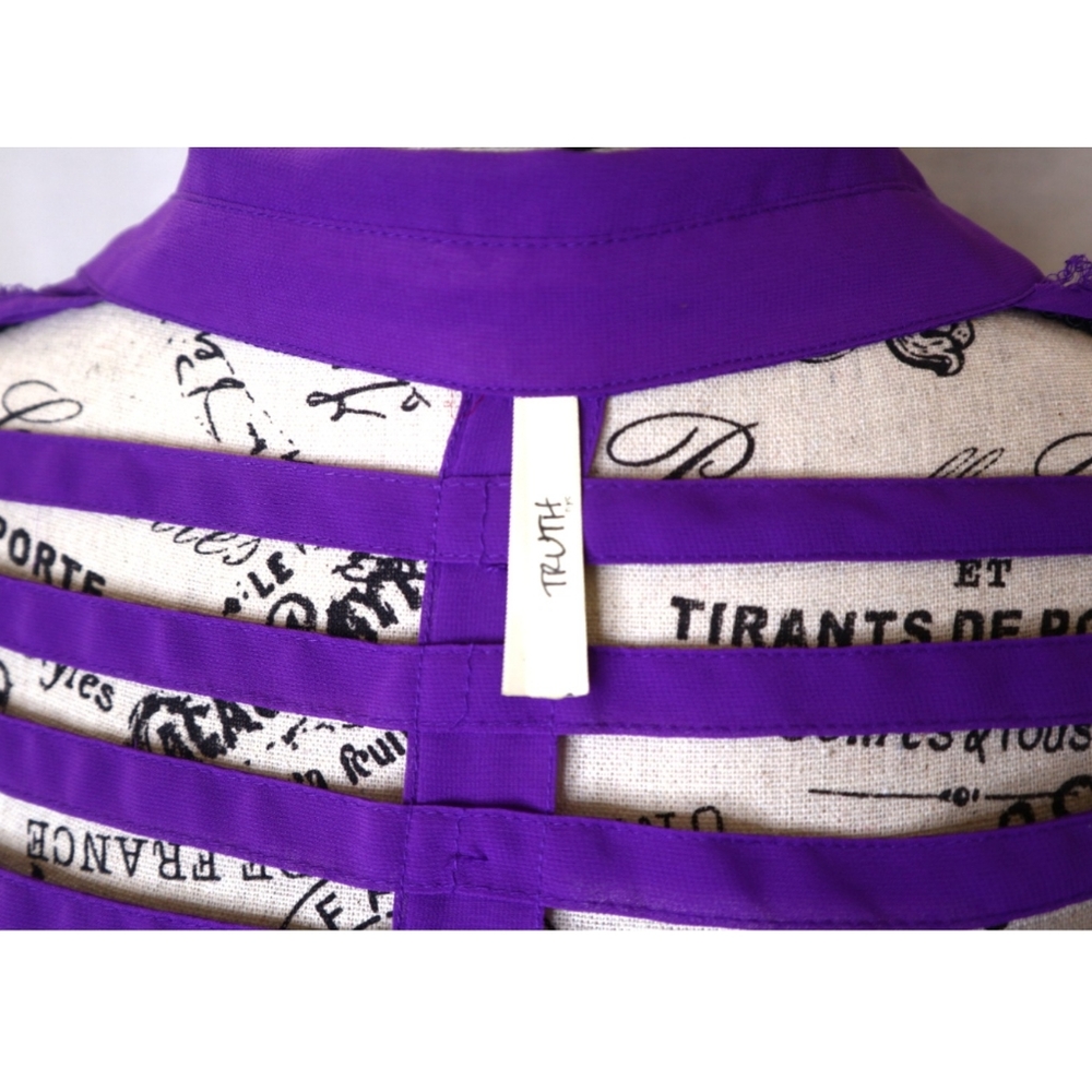 Truth button down blouse - Picture 8 of 9
